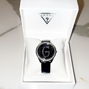 🆕GUESS Women’s Leather Watch